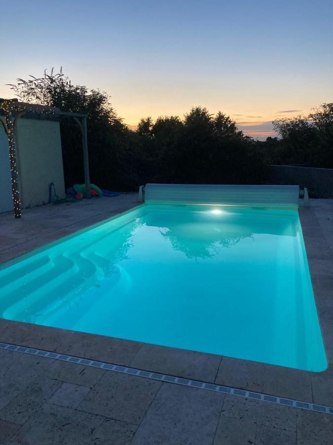 Rustic Cottage With Stunning Swimming Pool Saint-Front  المظهر الخارجي الصورة