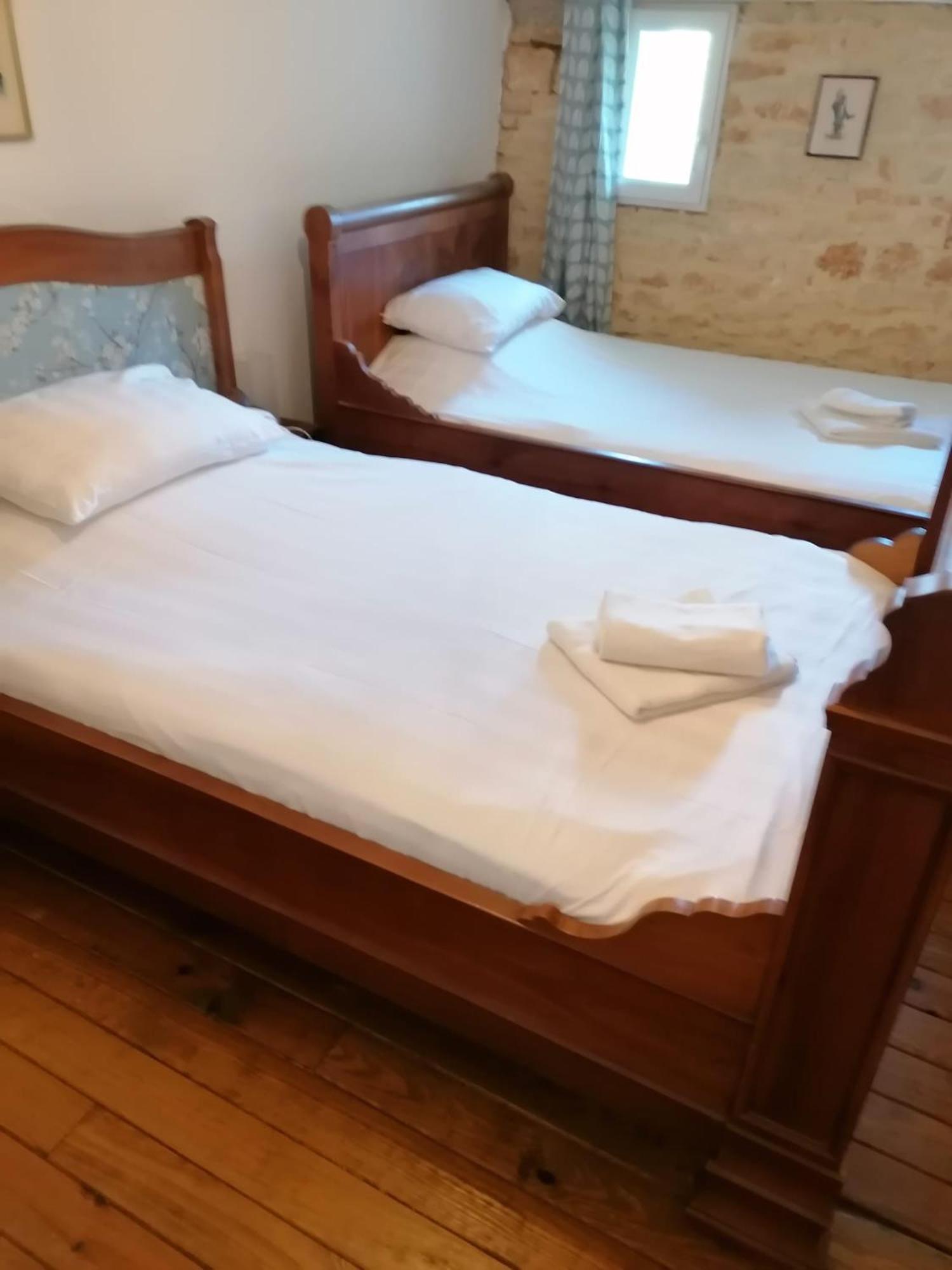 Rustic Cottage With Stunning Swimming Pool Saint-Front  المظهر الخارجي الصورة